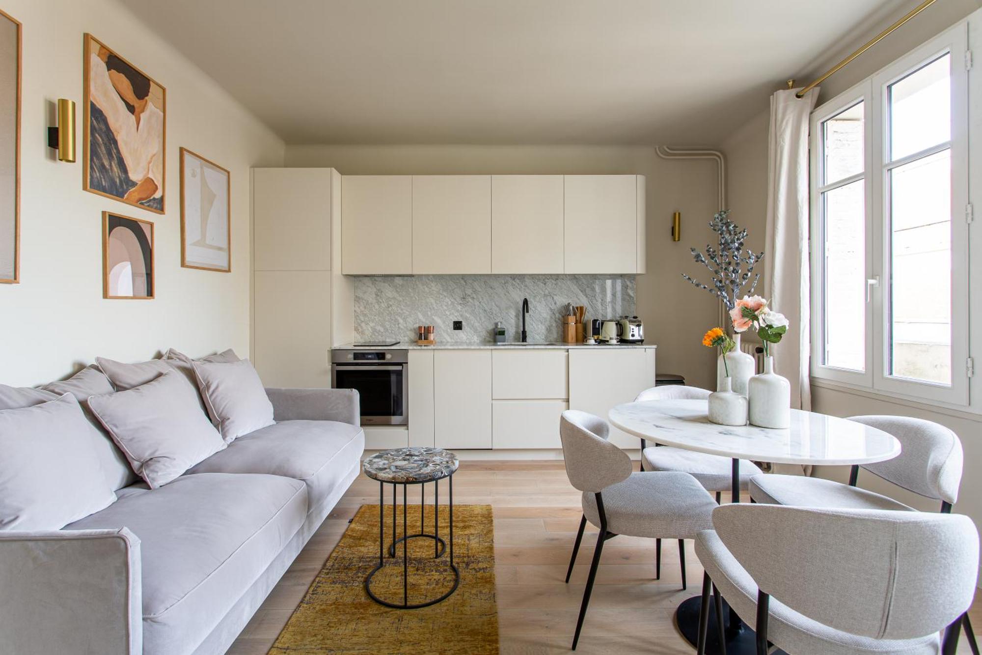 The Carla Suite Eiffel Tower View Париж Екстериор снимка