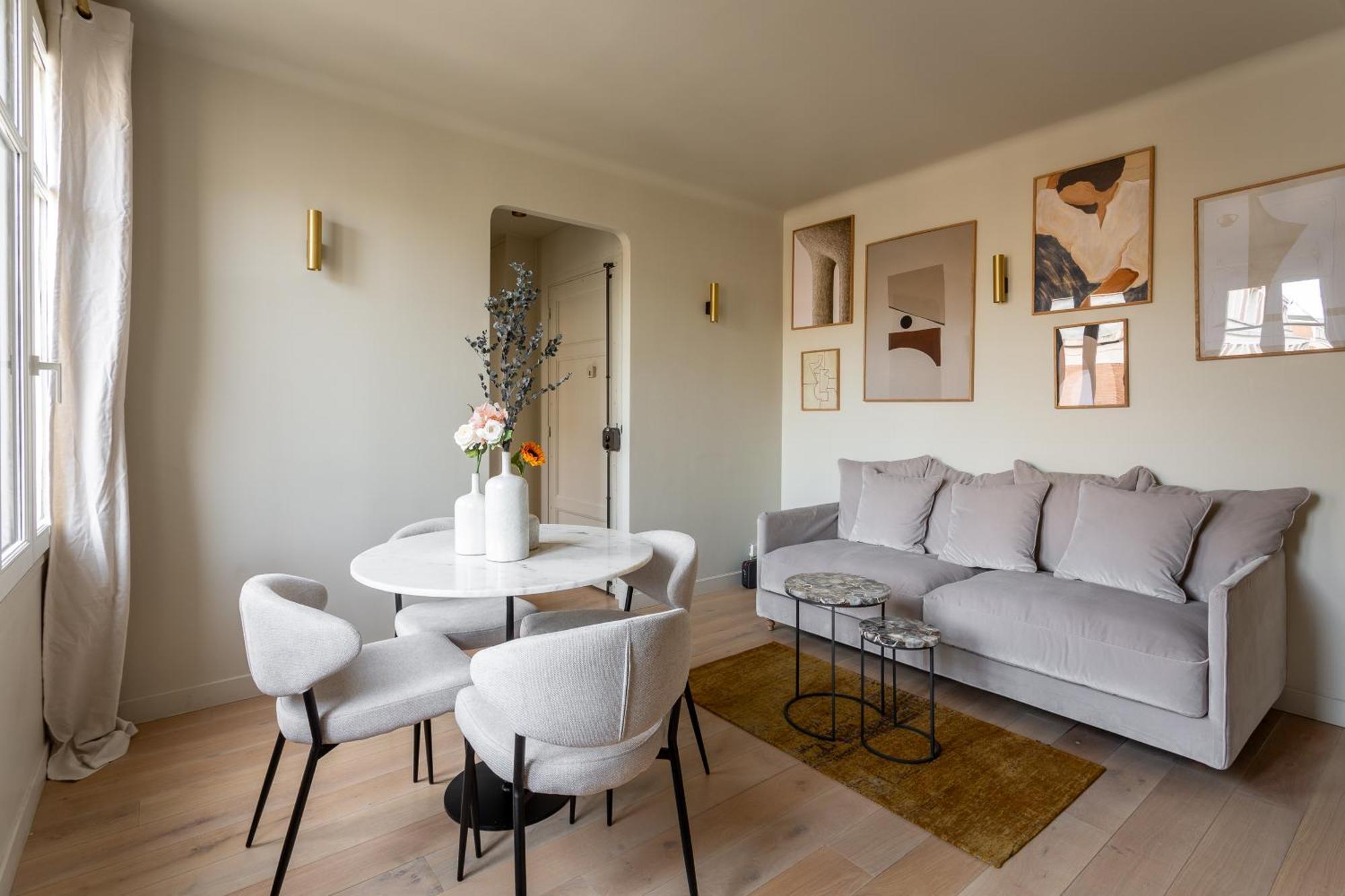 The Carla Suite Eiffel Tower View Париж Екстериор снимка